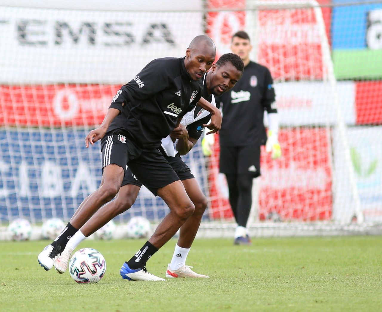 Beşiktaş'ta derbi öncesi Aboubakar ve N'Koudou belirsizliği 3