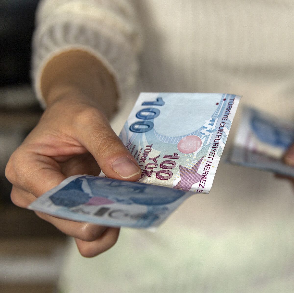 Uzmanlar emeklileri uyarıyor: İkramiyenizden olmayın! 6