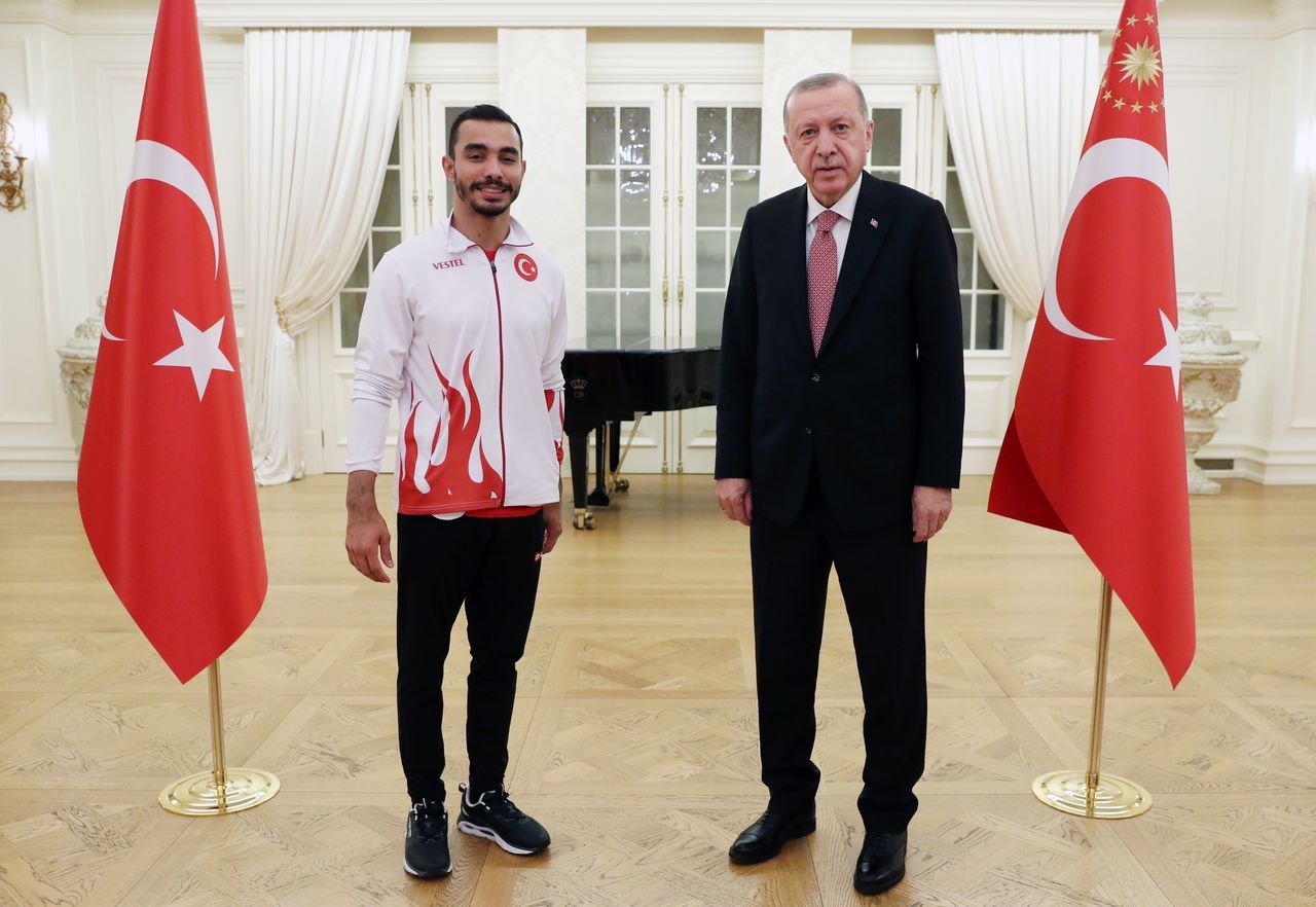 Cumhurbaşkanı Erdoğan, şampiyonlarla iftarda 2