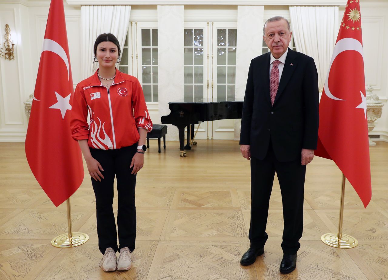 Cumhurbaşkanı Erdoğan, şampiyonlarla iftarda 5