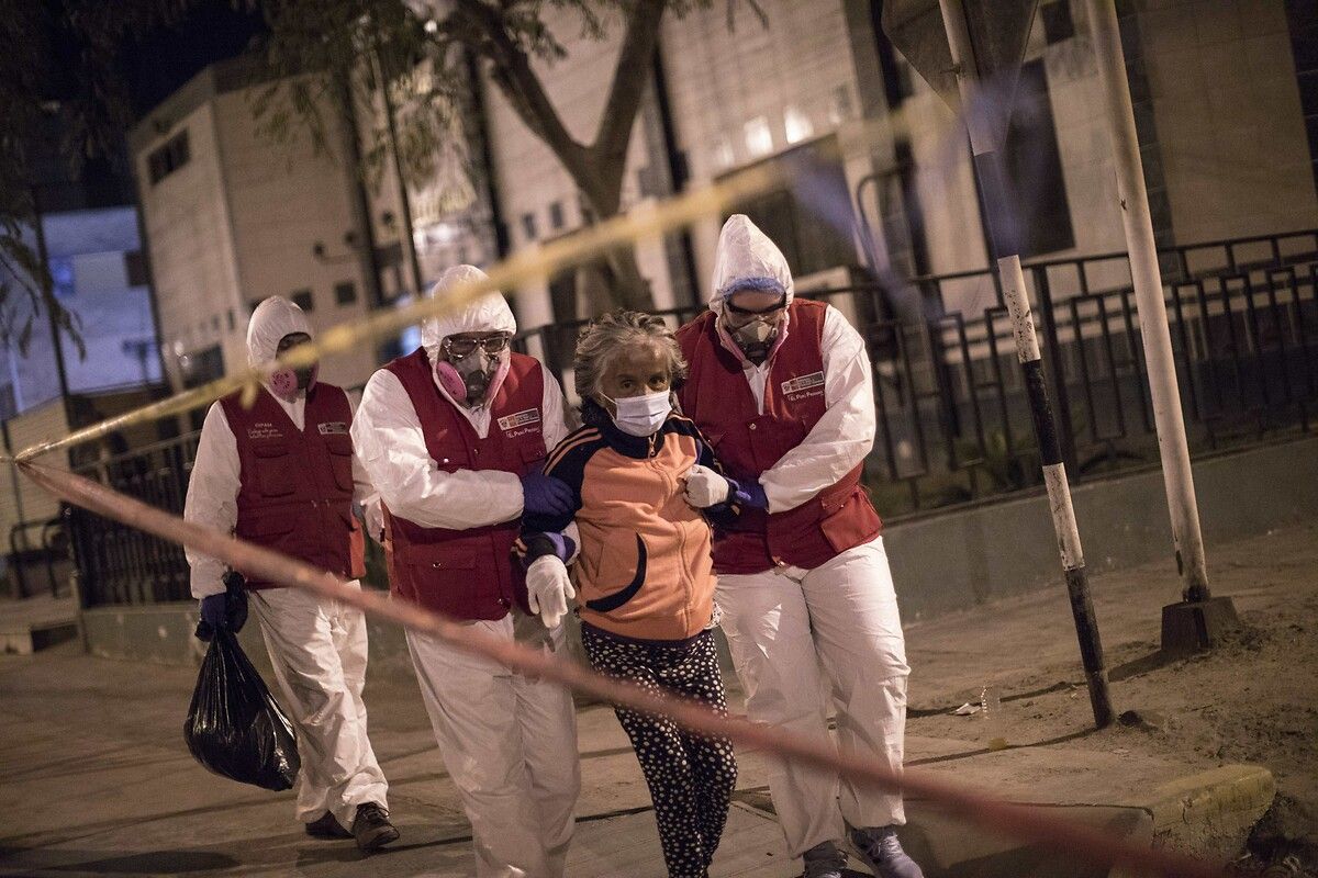 Koronavirüs salgınında ölenler hızla artınca Peru'da mezarlıklarda yer kalmadı! 2