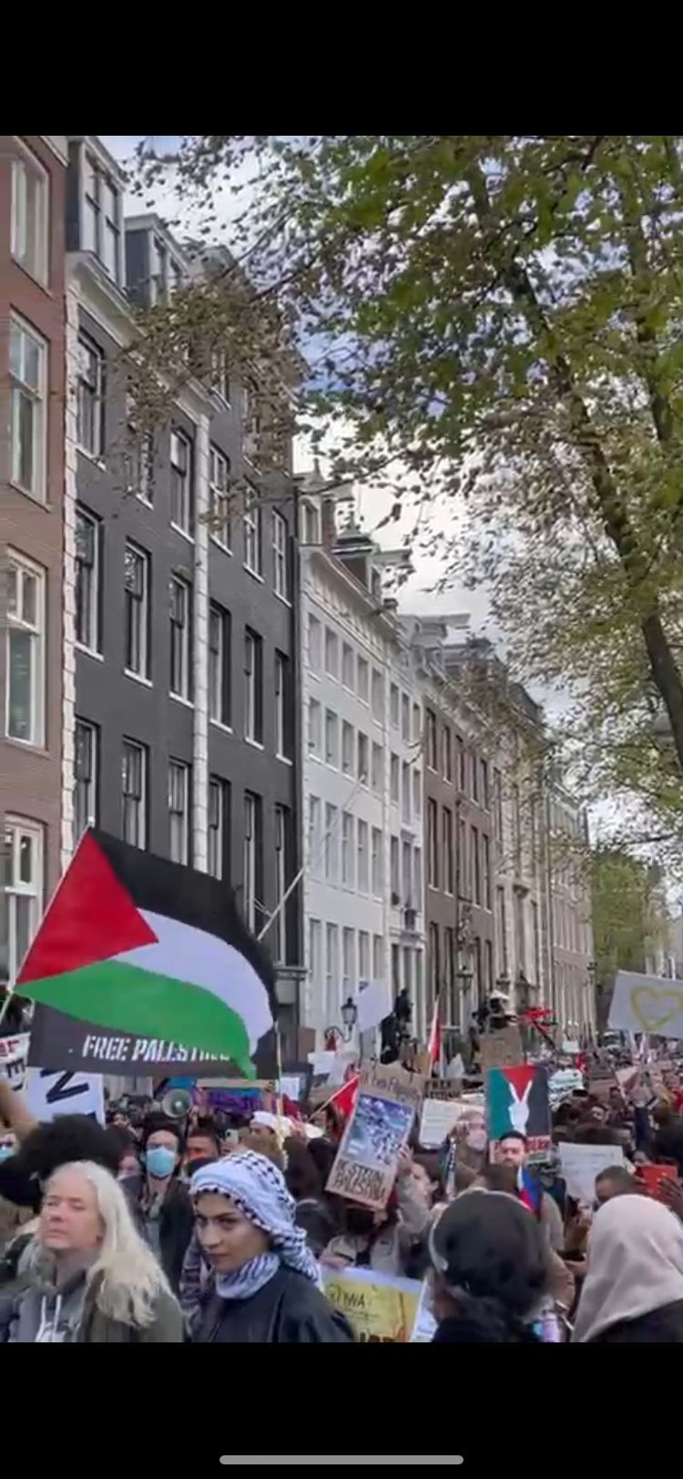 Amsterdam’da Türk bayraklı ve Erdoğan’lı İsrail protestosu! 8