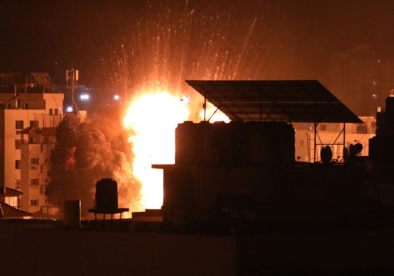 İsrail, siviller uyurken bombaladı 6