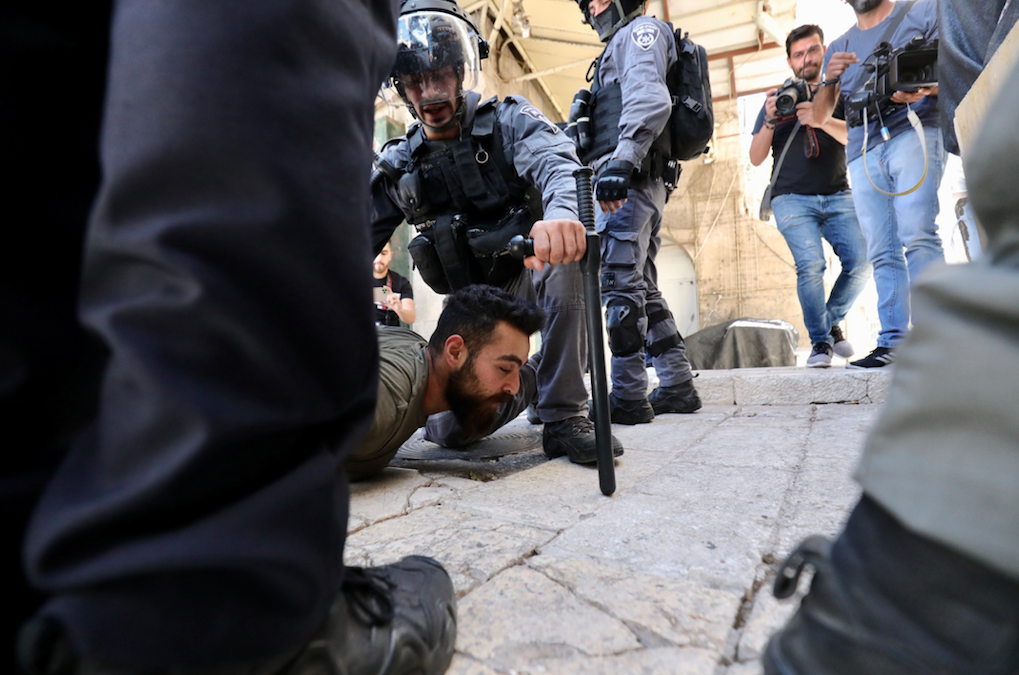 İsrail polisinden Şam Kapısı'ndaki Filistinlilere saldırı 8