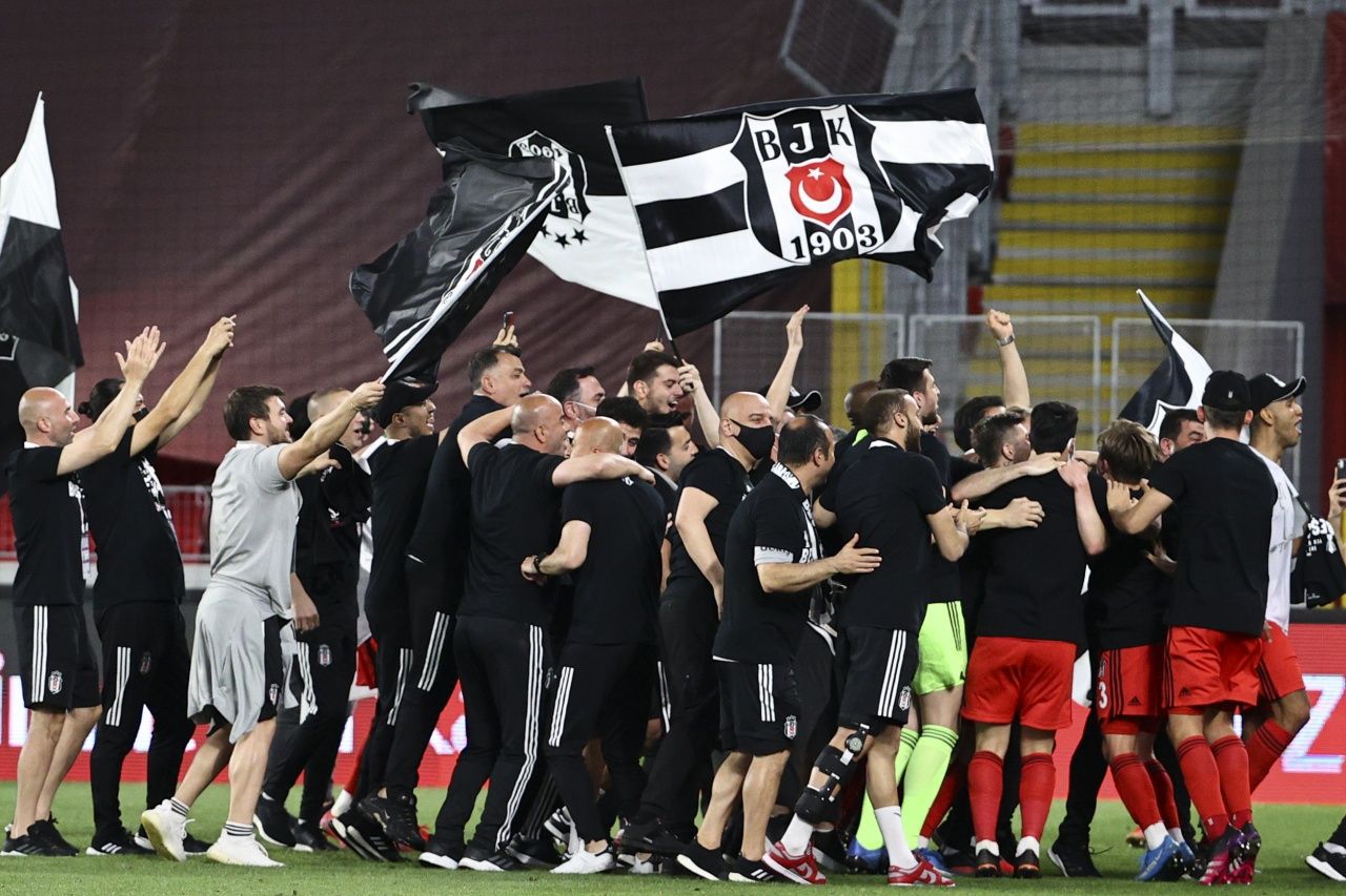 Rachid Ghezzal Kupa finalinde de asist yaptı! 6