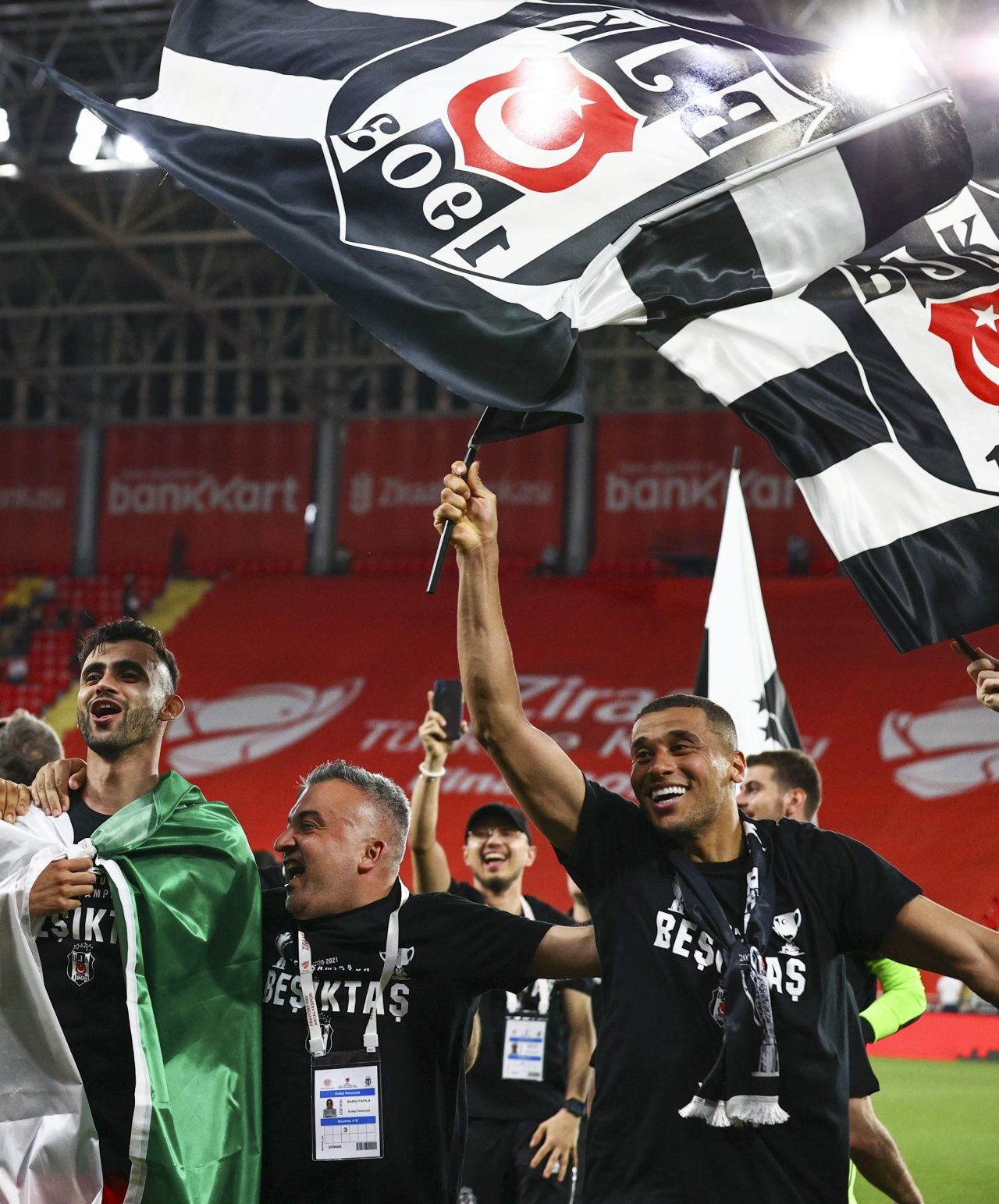 Rachid Ghezzal Kupa finalinde de asist yaptı! 4