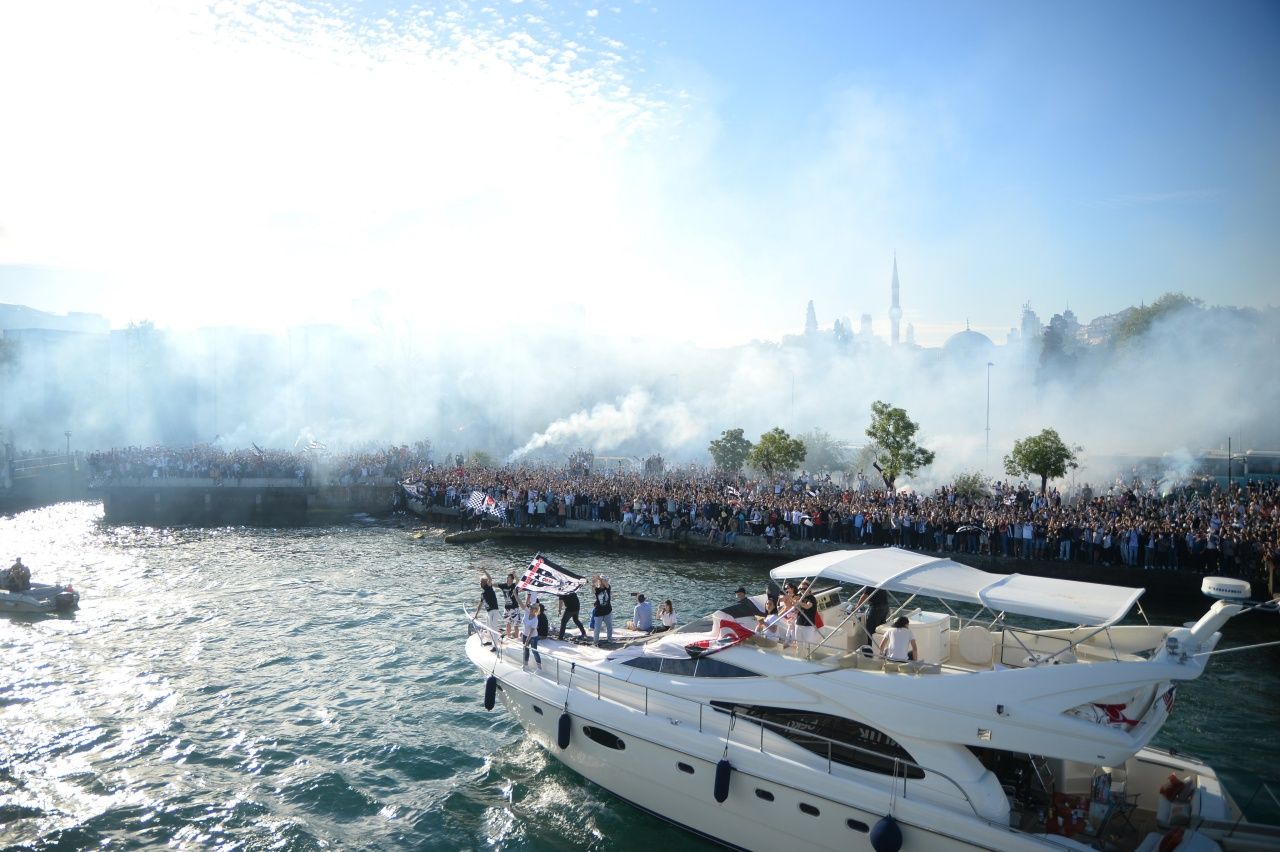 Van Gölü'nde motorları maviliklere sürdüler 7