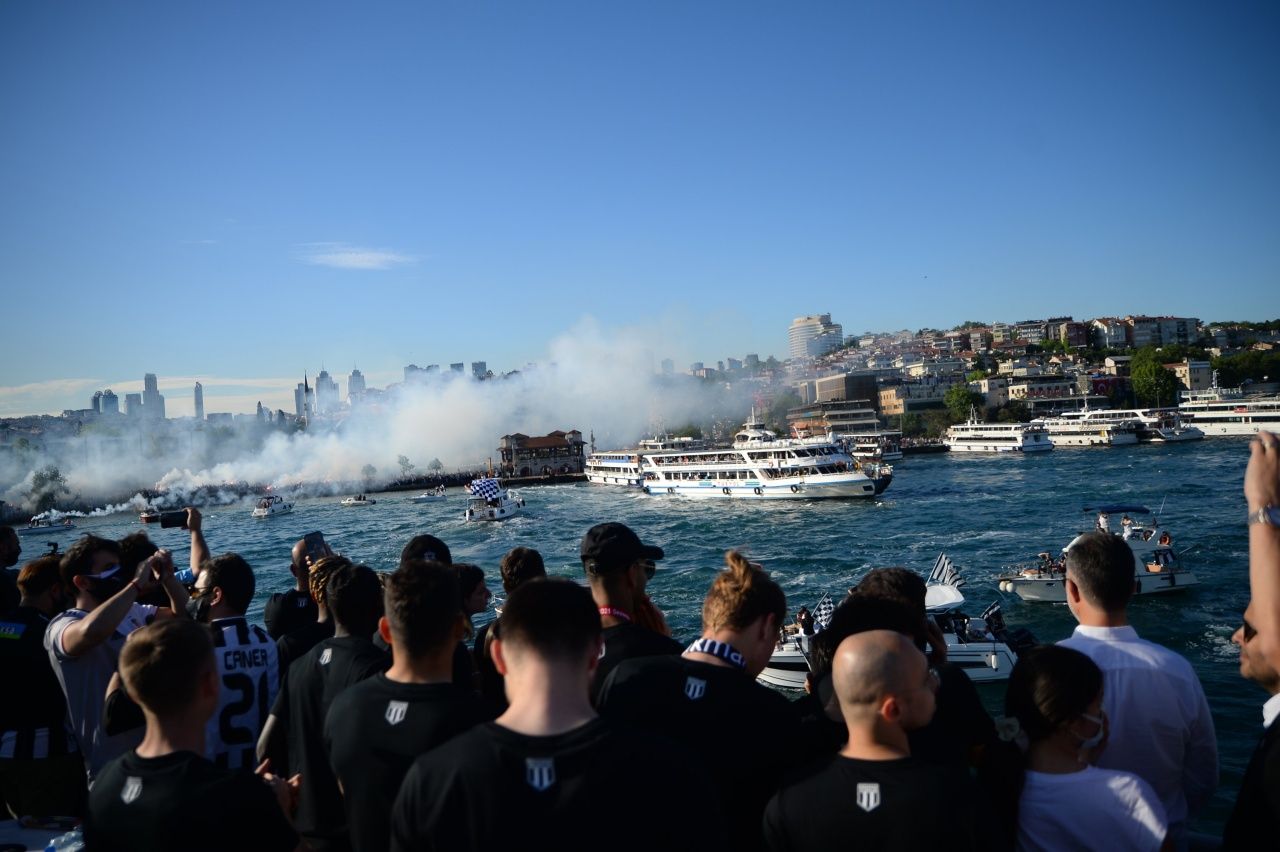 Van Gölü'nde motorları maviliklere sürdüler 6