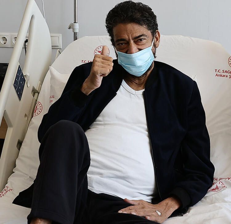 Hakan Taşıyan'ın sağlık durumuyla ilgili sevenlerine iyi haber 10