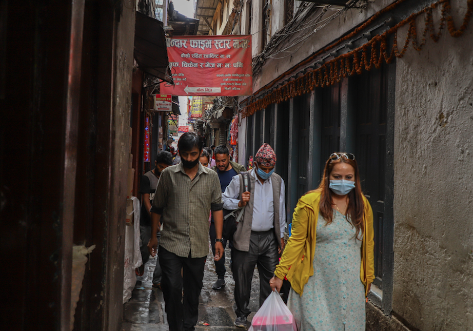 Hindistan'dan sonra Nepal de koronavirüs felaketiyle karşı karşıya 17