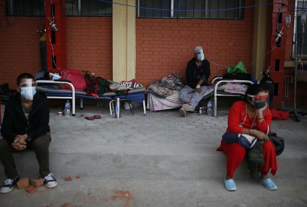 Hindistan'dan sonra Nepal de koronavirüs felaketiyle karşı karşıya 9