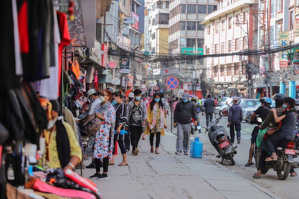 Hindistan'dan sonra Nepal de koronavirüs felaketiyle karşı karşıya 15