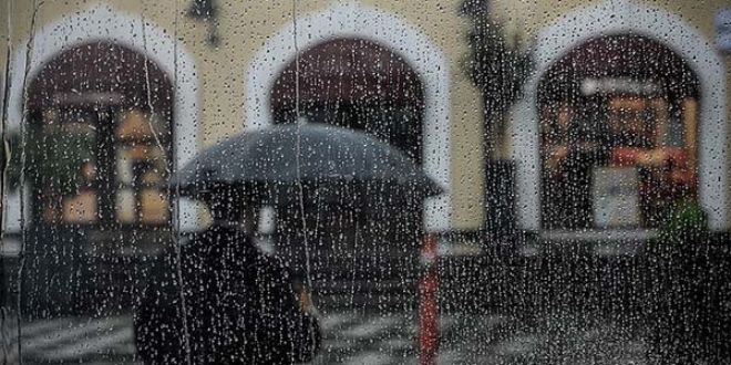 Meteoroloji'den turuncu uyarı: Kuvvetli sağanak bir anda bastıracak! 9