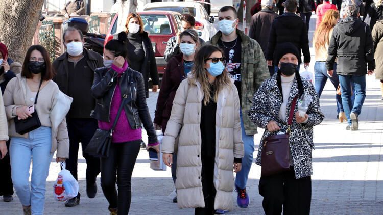 "270 milyon doz aşı Türkiye'yi koronavirüs tünelinden çıkarır" 16