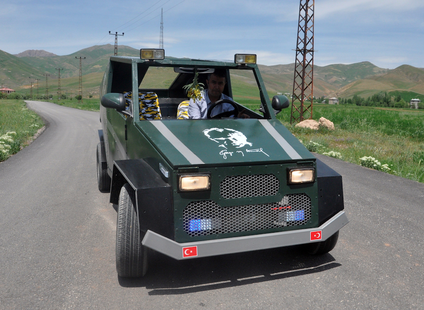 Yüksekovalı çobandan 'Hummer' araba 8