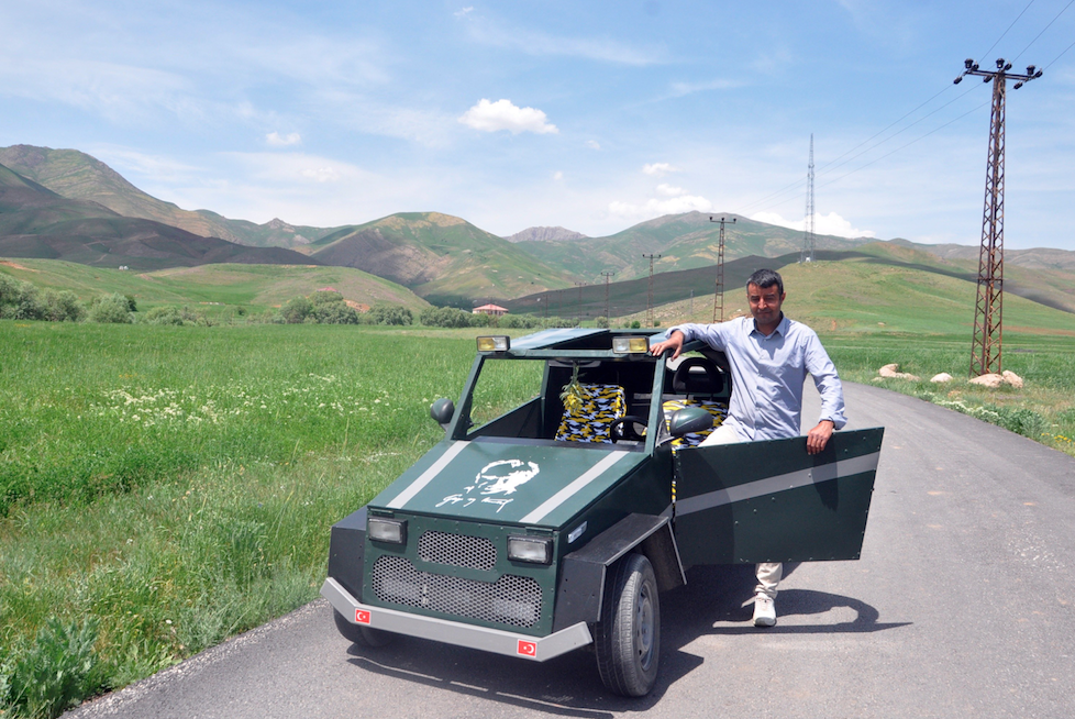 Yüksekovalı çobandan 'Hummer' araba 3