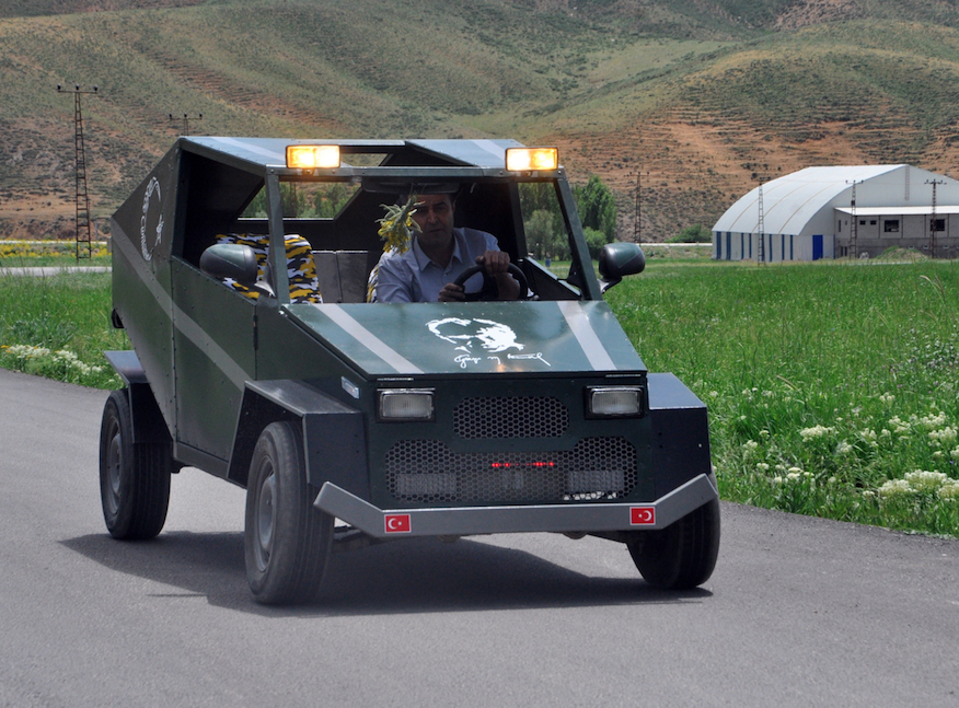 Yüksekovalı çobandan 'Hummer' araba 12