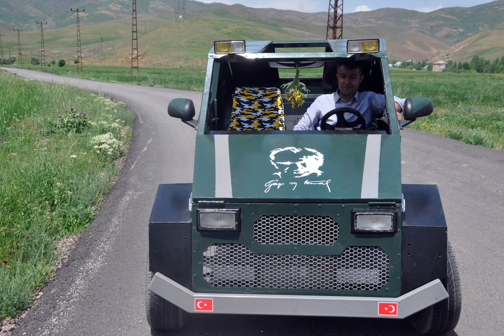 Yüksekovalı çobandan 'Hummer' araba 6