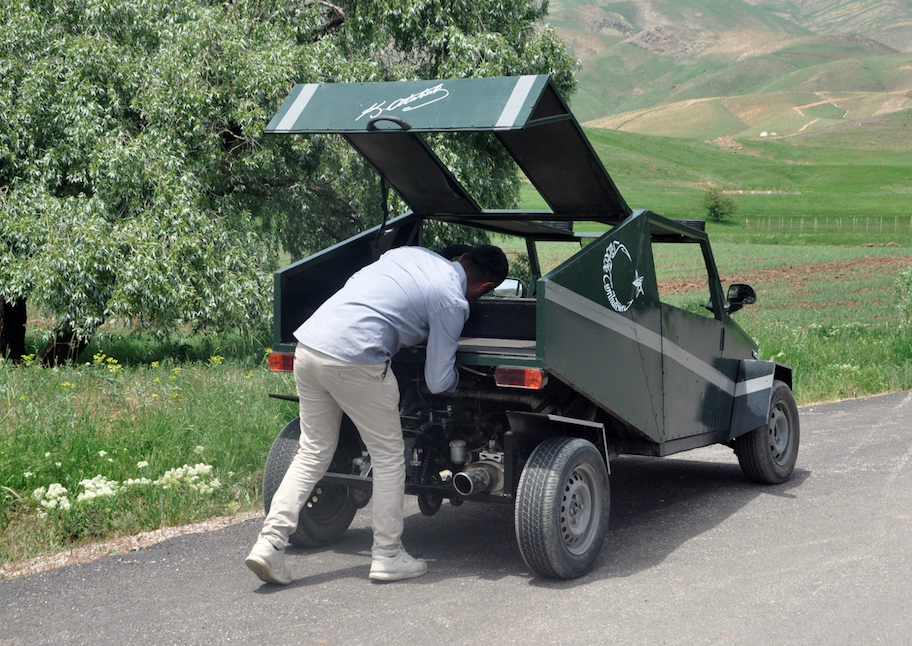 Yüksekovalı çobandan 'Hummer' araba 16