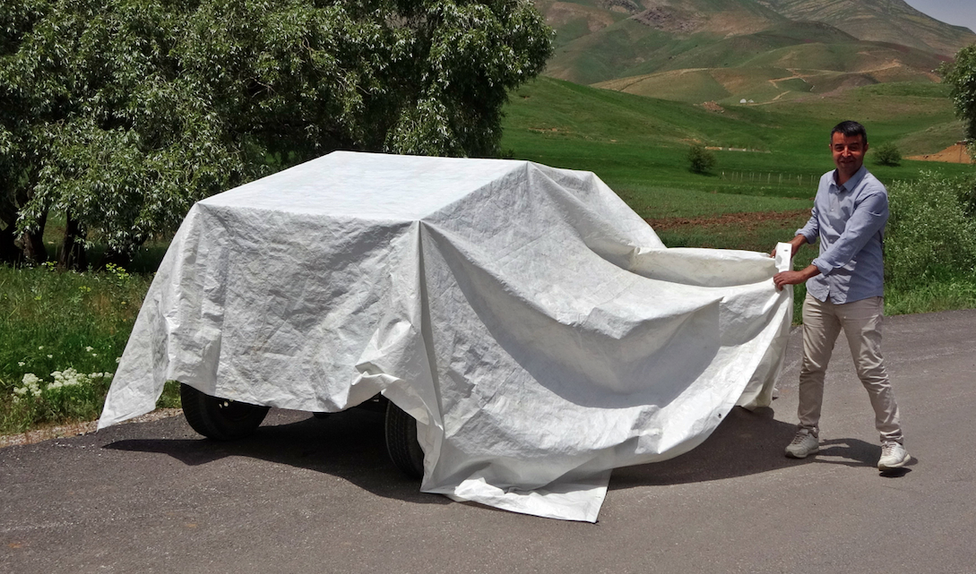 Yüksekovalı çobandan 'Hummer' araba 1