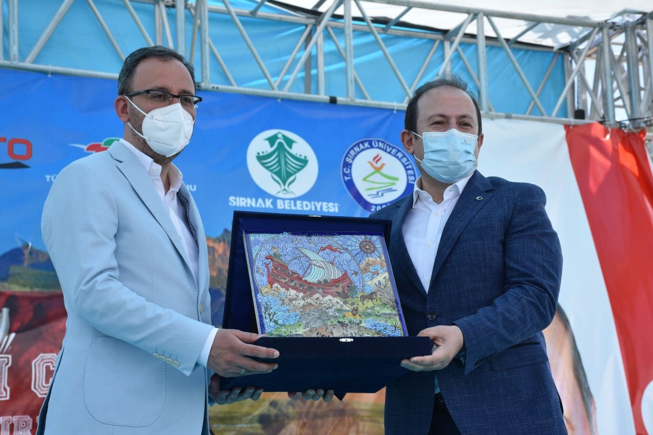 Bakanı Kasapoğlu, Cudi Cup Tenis Turnuvası'nı izledi 3
