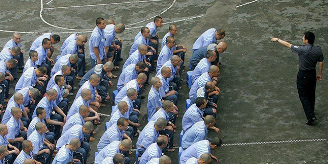 Uygurları zorla çalıştıran Çin'i boykot eden firmalar tek tek kapatılıyor! 13