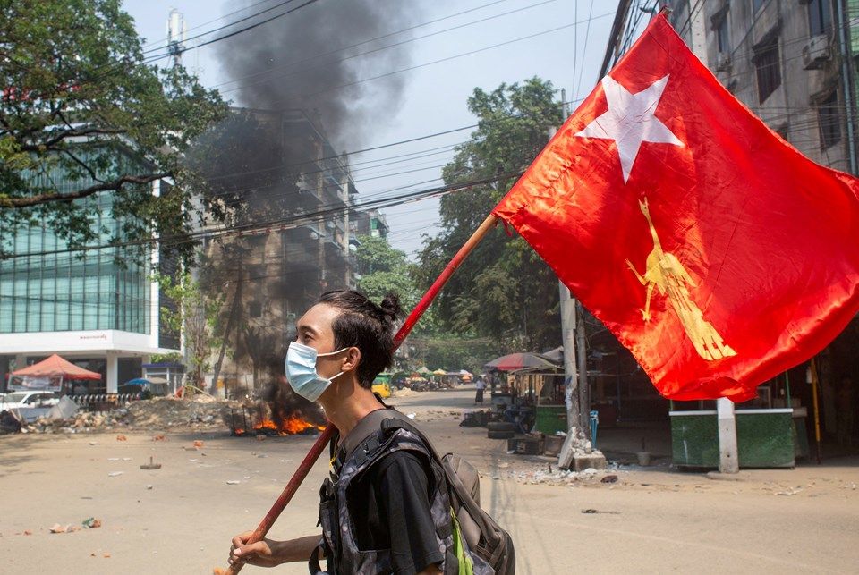 Myanmar ordusundan korkunç şantaj: Öldürdükleri gençlerin cesetlerini kapılara bırakıyorlar 18