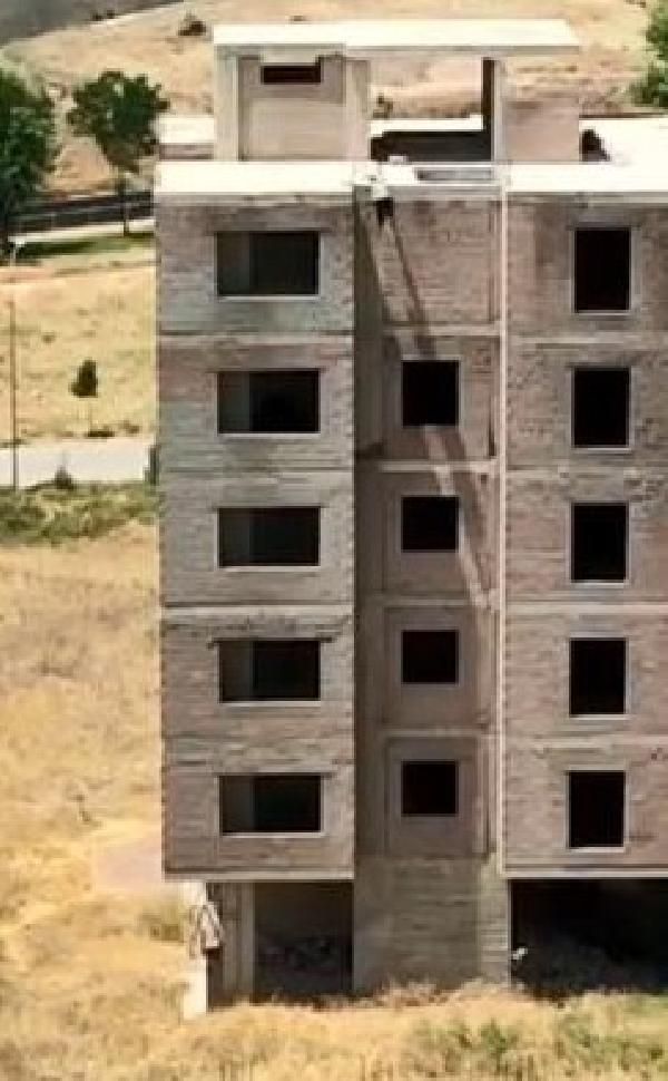 19 yaşındaki genç kızın dehşet sonu! İnşaatın çatısından atlayarak intihar etti... 3