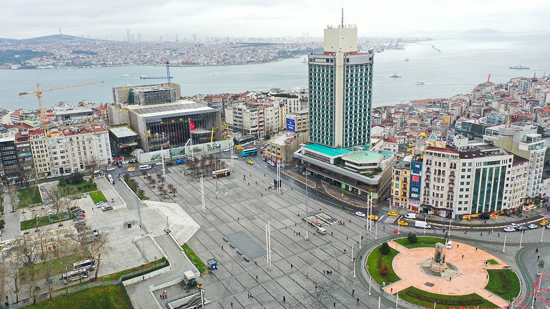 Terör örgütlerinin Gezi olaylarında mesken tuttuğu AKM binasının son hali büyülüyor! 10