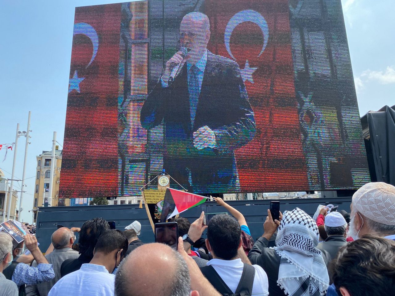 Terör örgütlerinin Gezi olaylarında mesken tuttuğu AKM binasının son hali büyülüyor! 3