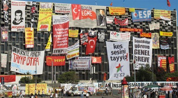 Terör örgütlerinin Gezi olaylarında mesken tuttuğu AKM binasının son hali büyülüyor! 5