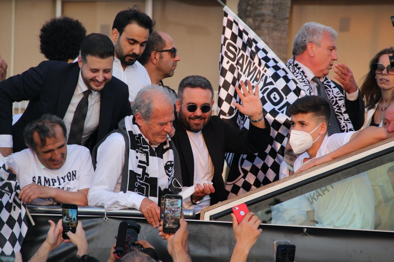 Altay'dan üstü açık otobüsle Süper Lig zafer turu 6