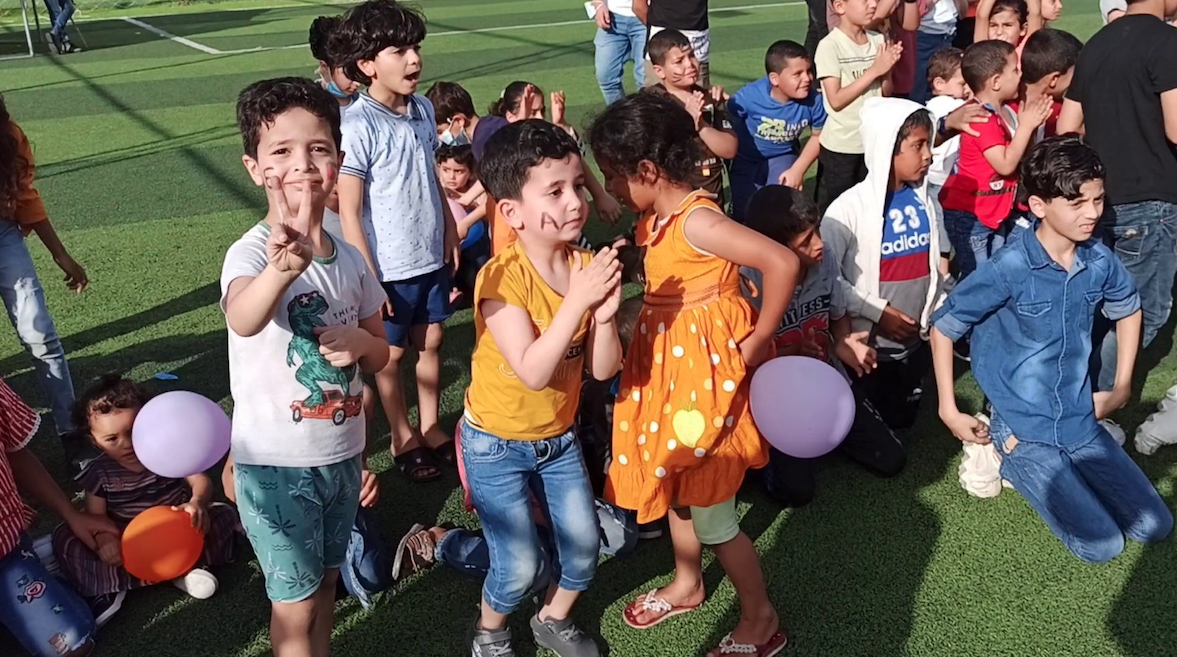 Gazzeli çocuklar savaşın izlerini silmeye çalışıyor 13