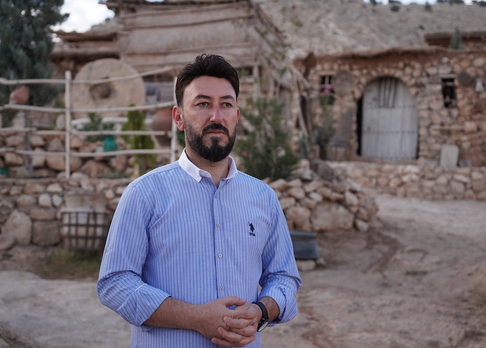 Iraklı sanatçı tarih kitaplarında okuduğu Alkuş köyünü yeniden inşa etti 1