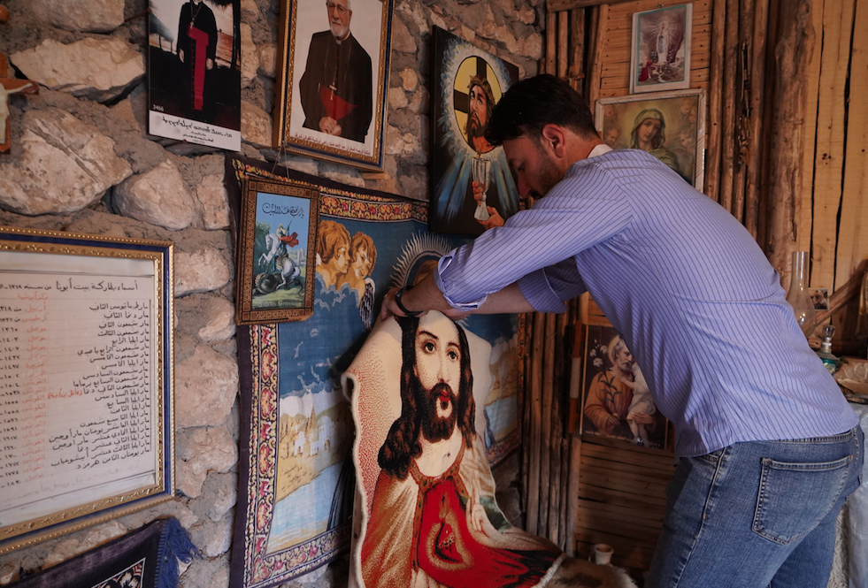 Iraklı sanatçı tarih kitaplarında okuduğu Alkuş köyünü yeniden inşa etti 12