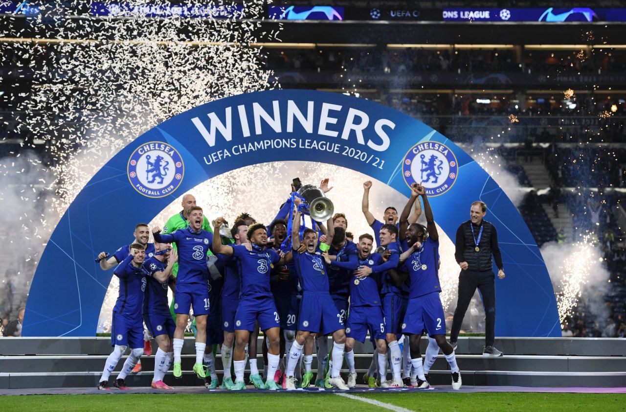 Abramovich sermayesi geldikten sonra Chelsea'den daha çok kupa kazanan İngiliz takımı olmadı 1