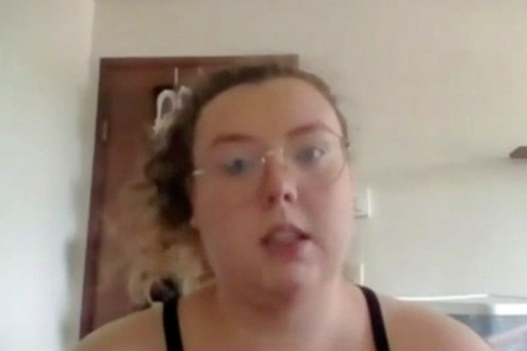TikTok akımı uğruna canından oluyordu! Küçük kız önce evi sonra kendisini yaktı 9