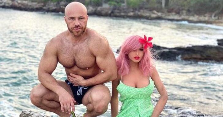 İki şişme bebekle evlenen sporcudan inanılmaz itiraf! Gerçek bir kadınla... 6