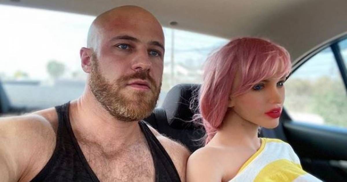 İki şişme bebekle evlenen sporcudan inanılmaz itiraf! Gerçek bir kadınla... 11