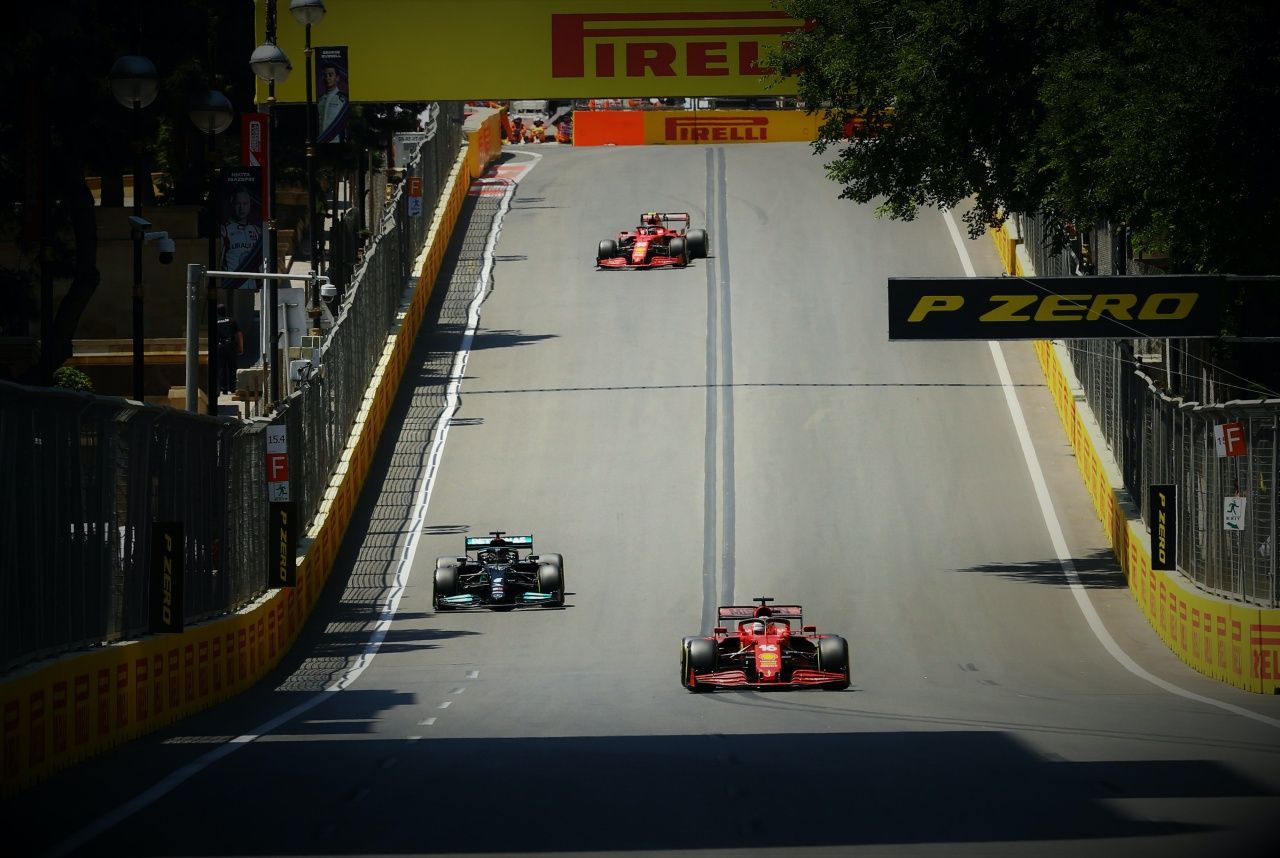 Formula 1 Azerbaycan Grand Grix'inde zafer Red Bull'dan Sergio Perez'in oldu 11