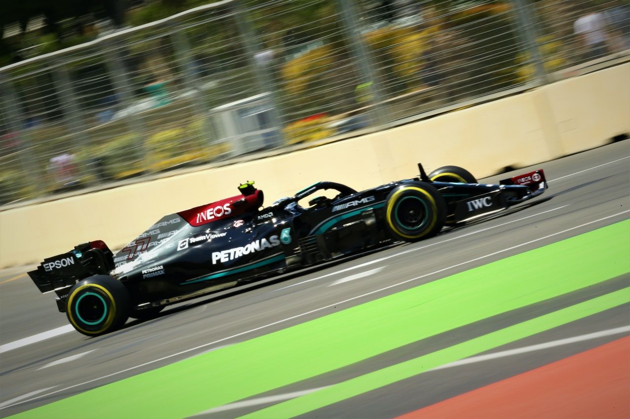Formula 1 Azerbaycan Grand Grix'inde zafer Red Bull'dan Sergio Perez'in oldu 8