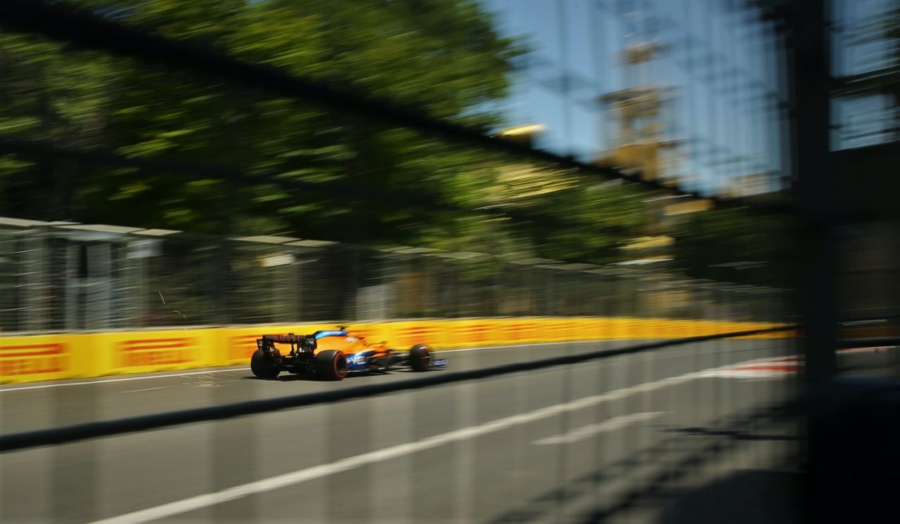 Formula 1 Azerbaycan Grand Grix'inde zafer Red Bull'dan Sergio Perez'in oldu 4