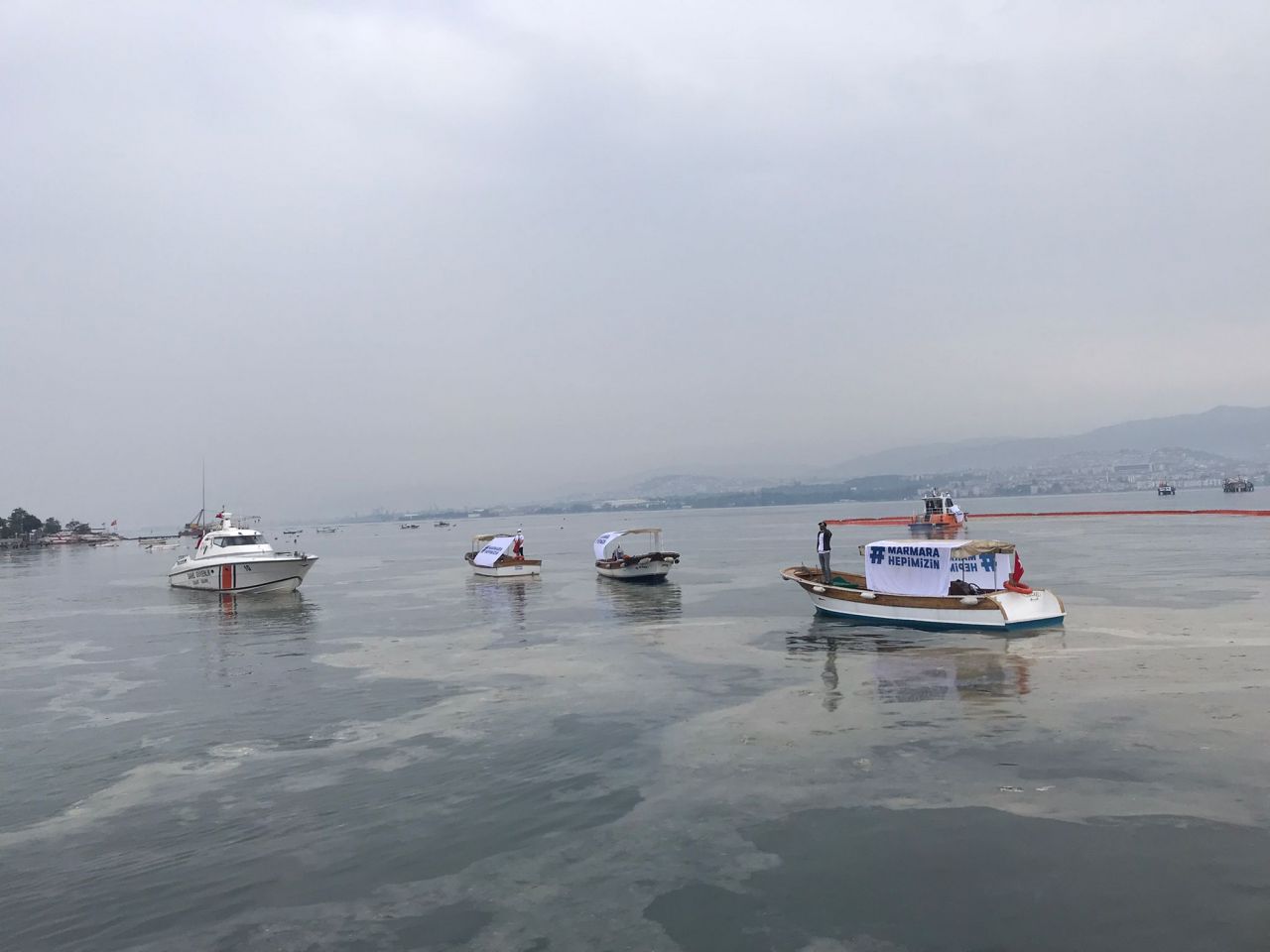 Türkiye'nin en büyük deniz seferberliği başladı! Denizlerdeki müsilaj temizleniyor 51