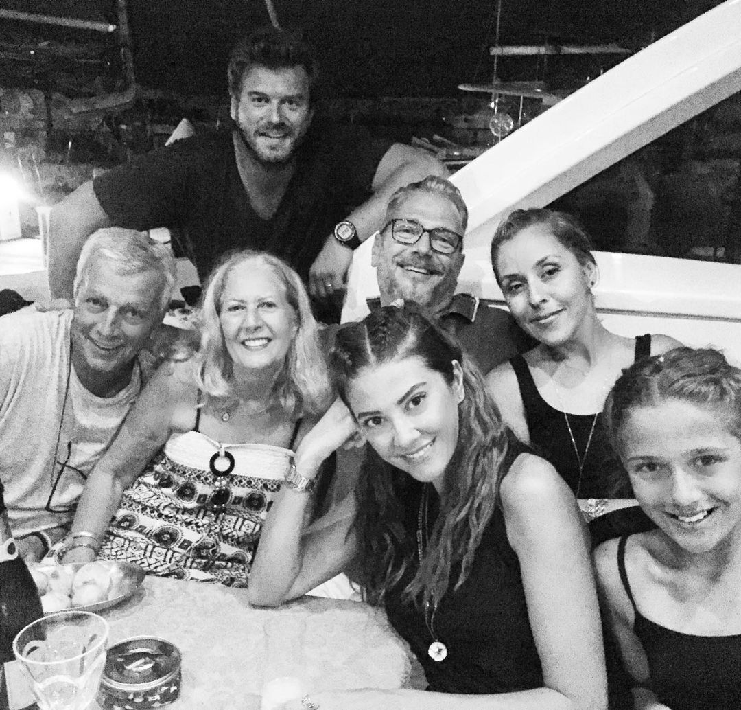 Hayranları yıllardır bu haberi bekliyordu... Kıvanç Tatlıtuğ ve eşi Başak Dizer ile ilgili bomba iddia 7