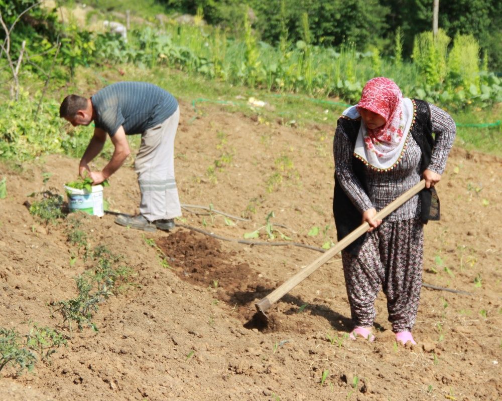 Kocaeli'nin tozlu topraklı köy yollarının ATV'li Seher ablası 6