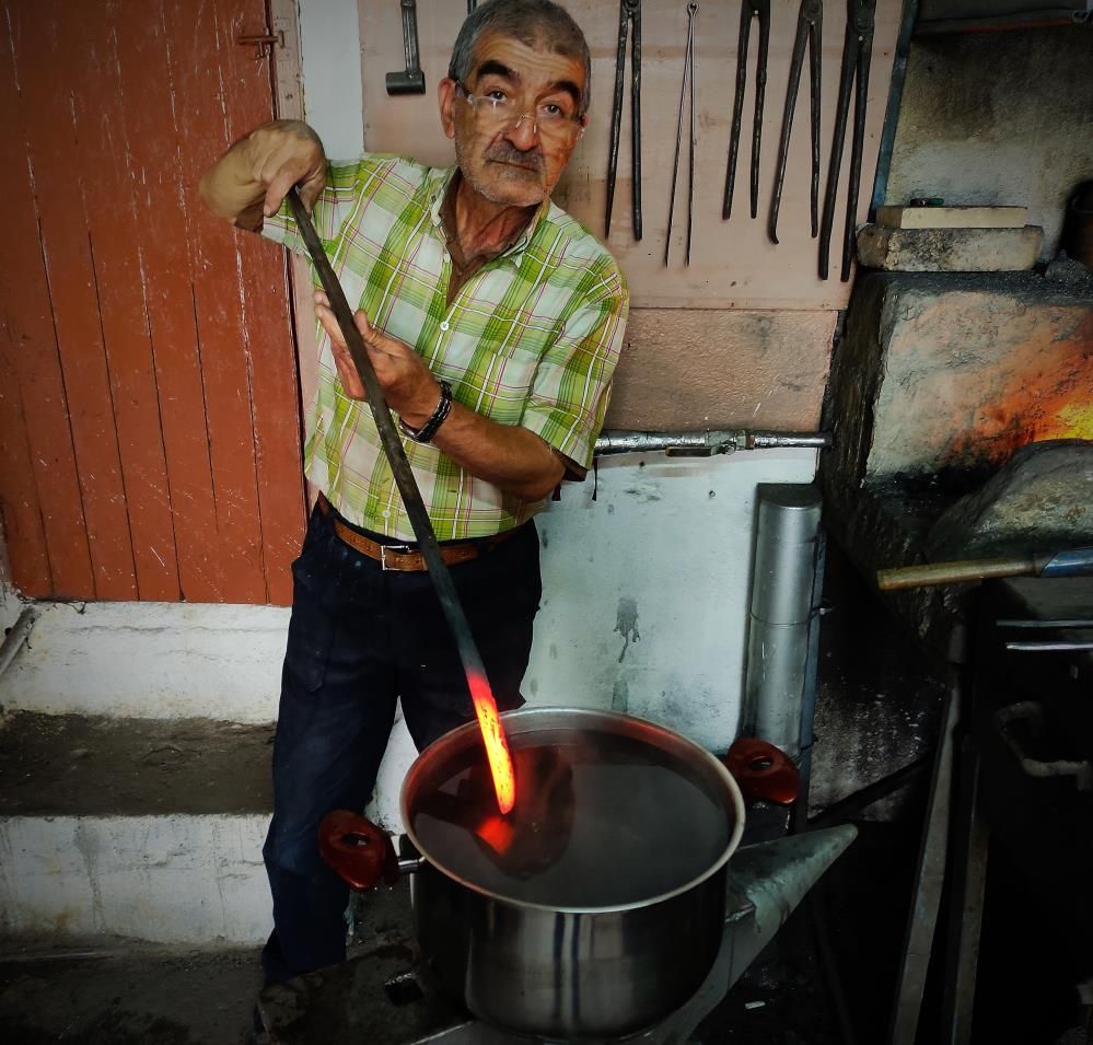 Koronavirüsten korunmak için içtiği şey şoke etti! Görenler gözlerine inanamıyor... 1