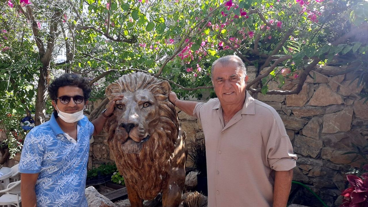 Fatih Terim, Bodrum'daki villasına 2 adet aslan heykeli yaptırdı 5