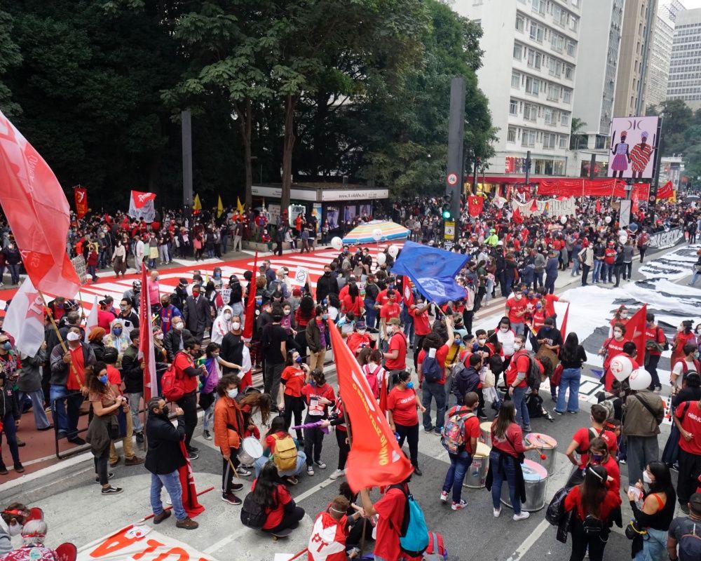 Brezilya'da ülke çapında Bolsonaro hükümeti karşıtı gösteriler düzenlendi 40