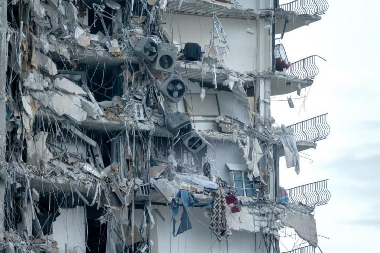 12 katlı bina çöktü: 100 kişiden haber alınamıyor! 4