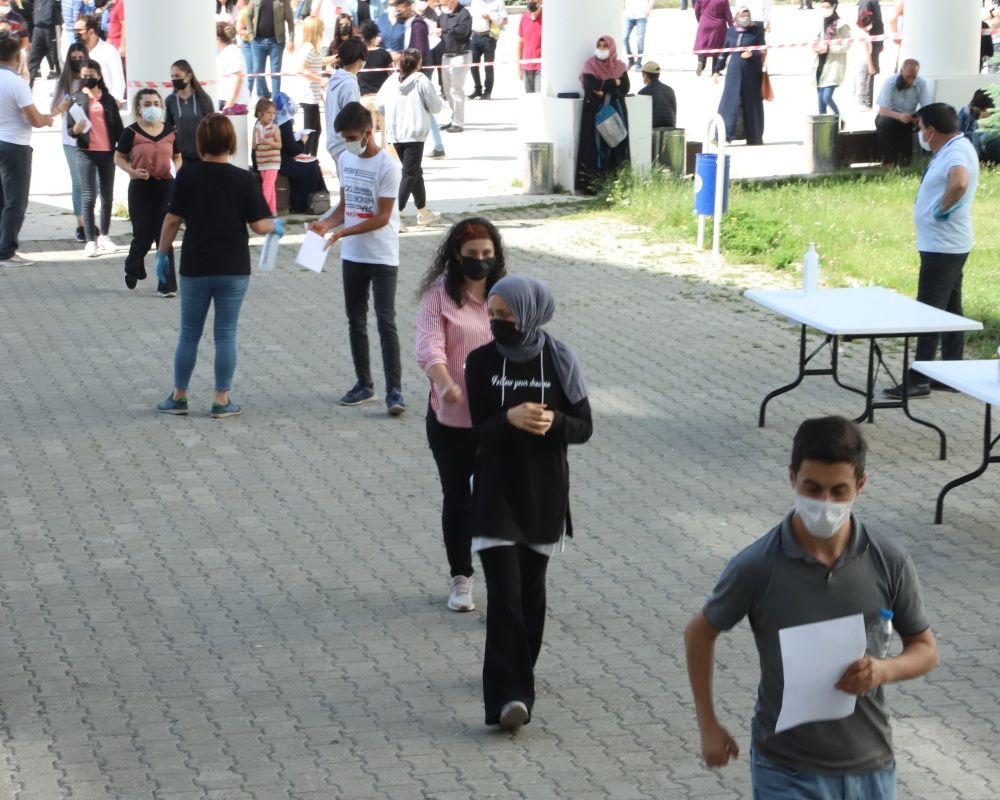 YKS öncesi yurttan manzaralar... Sınava yetişebilmek için zamanla yarıştılar 31